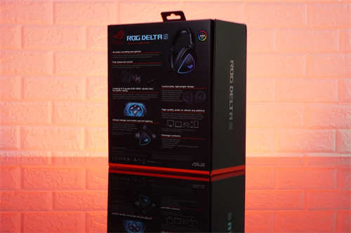 ROG Delta S电竞耳机开箱/DAC内建MQA硬体解码、Soundwave点亮好氛围(2)