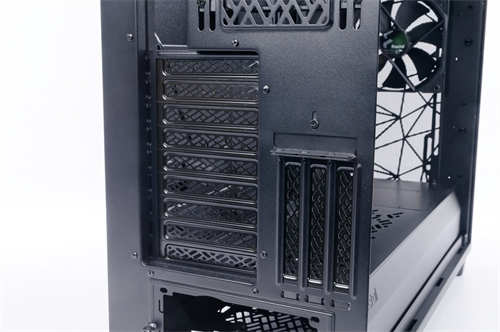 Fractal Design Meshify 2 XL机壳开箱测试/钻石雕刻处理前面板，打造优质散热与视觉感(14)