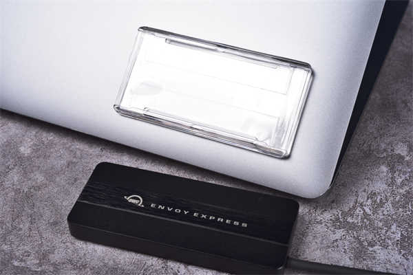 OWC Envoy Express随身Thunderbolt 3 SSD外接盒开箱(9)