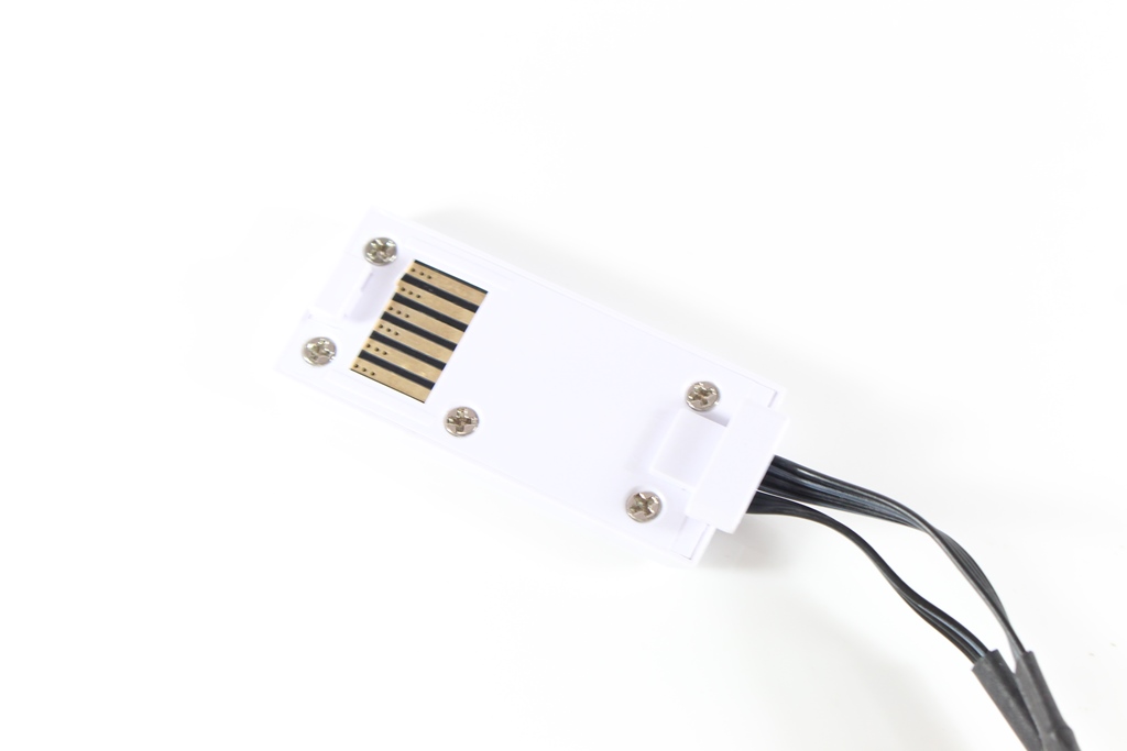 联力LIAN LI UNI FAN SL120积木风扇-串联安装超方便，跟杂乱的线材说再见！(10)