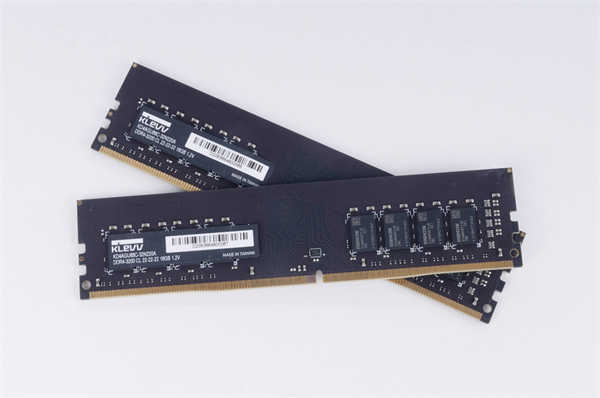 KLEVV DDR4-3200 16G U-DIMM Standard记忆体/平价装机定位、轻鬆入手CJR颗粒(5)