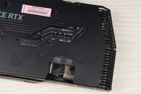 ZOTAC GAMING GeForce RTX 3070 TWIN EDGE/大小双扇设计再现，散热器加宽不加厚(11)