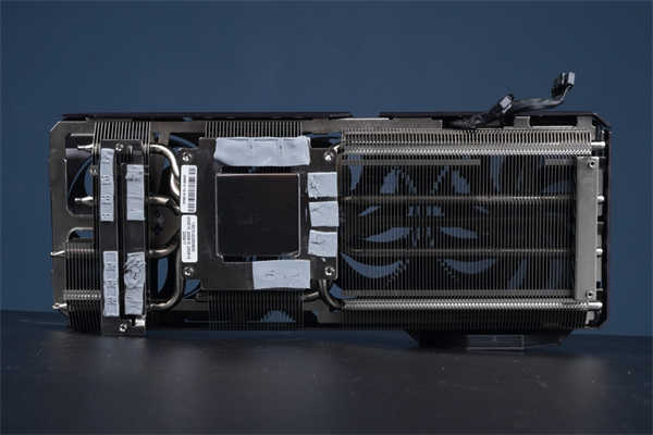 ASUS TUF GAMING RTX 3070 O8G显示卡开箱测试/温控表现亮眼(14)