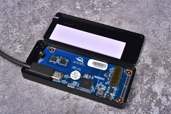 OWC Envoy Express随身Thunderbolt 3 SSD外接盒开箱(6)