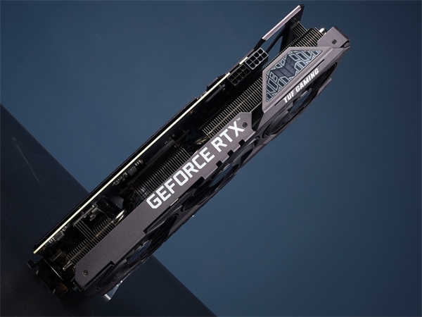 ASUS TUF GAMING RTX 3070 O8G显示卡开箱测试/温控表现亮眼
