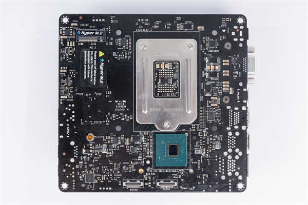 ASRock Deskmini H470开箱测试/USB数量更丰富、支援次世代CPU的Intel Mini-STX準系统(16)