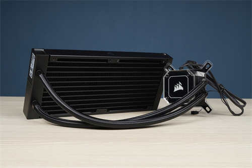 CORSAIR iCUE H100i ELITE CAPELLIX一体式水冷散热器/性能表现依旧，全新设计外型更亮(3)