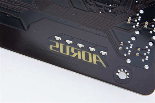 技嘉A520 AORUS ELITE开箱测试/ATX版型设计，AMD的最佳入门主机板选择(10)