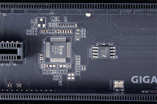 GIGABYTE B550 AORUS PRO AC开箱测试/Fins-Array散热鳍片搭载、平价规格齐全(11)