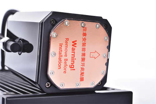 InWin SR36水冷散热器开箱测试/双涡轮直柱水泵 铜底水道强化散热(7)