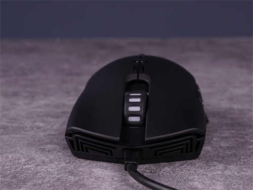 Cooler Master CM110 CM310电竞滑鼠开箱/千元内亲民价格、左右对称鼠身、环绕照明灯条(17)