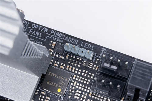 ASRock Z490 PHANTOM GAMING-ITX/TB3/ITX小板搭载TB3、小巧精悍的设计(14)
