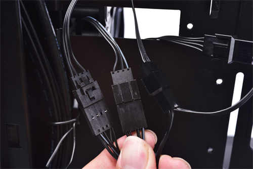InWin SR36水冷散热器开箱测试/双涡轮直柱水泵 铜底水道强化散热(29)