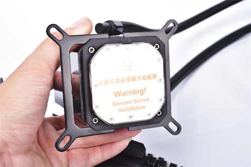 InWin SR36水冷散热器开箱测试/双涡轮直柱水泵 铜底水道强化散热(20)