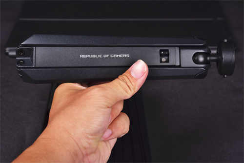 最强17吋可携电竞萤幕ASUS ROG STRIX XG17AHP开箱(20)