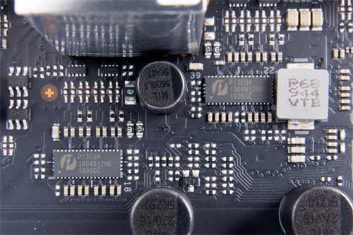 ASUS ProArt Z490-CREATOR 10G/专为内容创作者而生、完整TB3/USB-C影像输出方案(30)