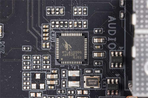 GIGABYTE Z490 AORUS ELITE开箱测试/最平价的Z490 AORUS主机板信仰选择(23)