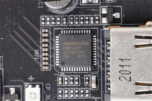 GIGABYTE Z490 AORUS ELITE开箱测试/最平价的Z490 AORUS主机板信仰选择(27)