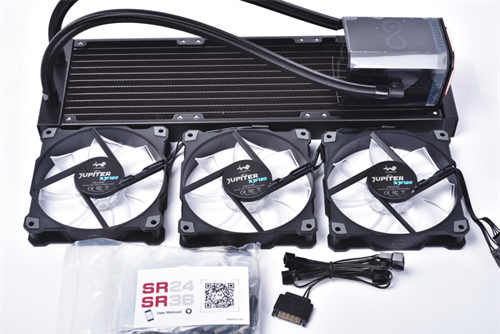 InWin SR36水冷散热器开箱测试/双涡轮直柱水泵 铜底水道强化散热(4)