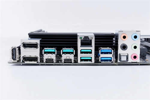 ASUS ProArt Z490-CREATOR 10G/专为内容创作者而生、完整TB3/USB-C影像输出方案(11)