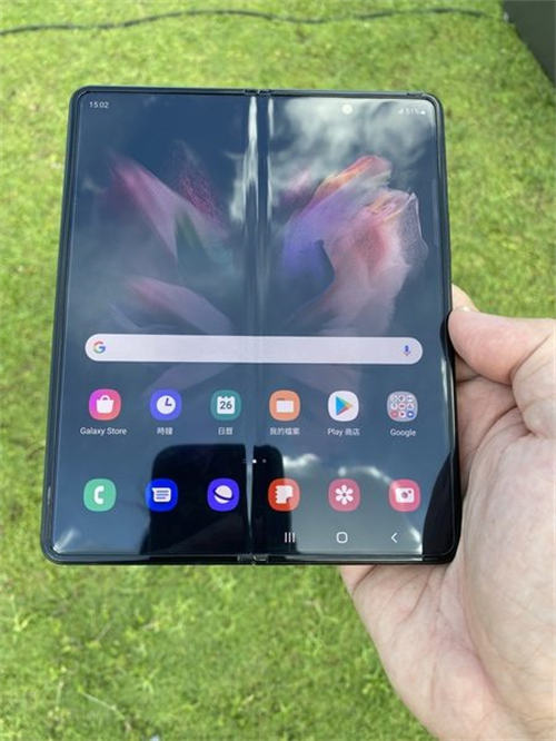 新世代主流手机Galaxy Z Fold3|Flip3 5G同MIRROR 掀起摺叠屏幕手机新世代(1)