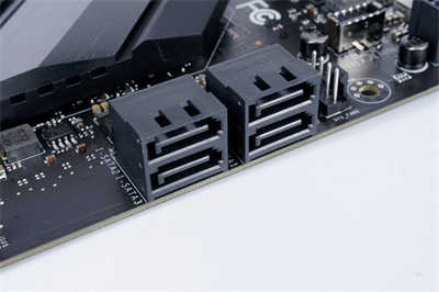 美超微 SUPERMICRO C9Z490-PGW 开箱 / 以伺服器的设计思维，带给玩家顶级用料与完美功能-SUPER(7)