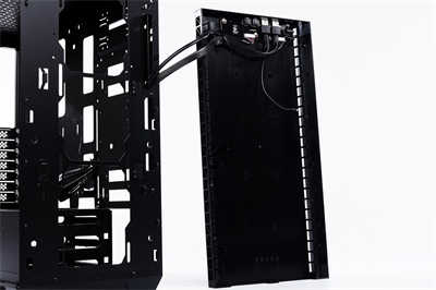 InWin 216简约风中塔式机壳开箱/简约铝质髮丝纹铭板、可容纳最大E-ATX主机板(7)