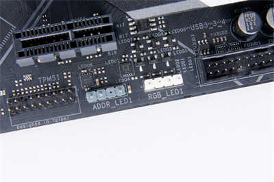 华擎ASRock Z490 Extreme4/平价定位、PCI-E 4.0Ready、2.5Gbe LAN搭载(13)