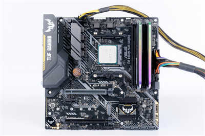 ASUS TUF B450M PLUS GAMING/五年保固可靠耐用、搭配R3 3300X的好选择