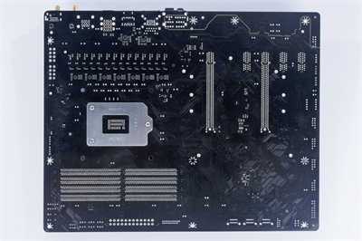 映泰 Biostar RACING Z490GTA EVO 开箱 / 14+2 相供电、PCI-E 4.0 Ready、(16)