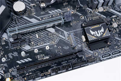 ASUS TUF B450M PLUS GAMING/五年保固可靠耐用、搭配R3 3300X的好选择(4)