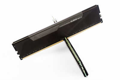 KLEVV BOLT X DDR4 3600记忆体开箱/铝製散热片、DJR颗粒、MIT製造-记忆体