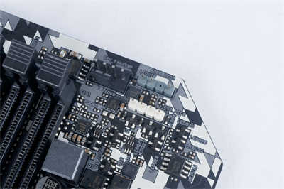 华擎ASRock Z490 Steel Legend/银白数位迷彩风格、钢铁传奇般的可靠性(12)
