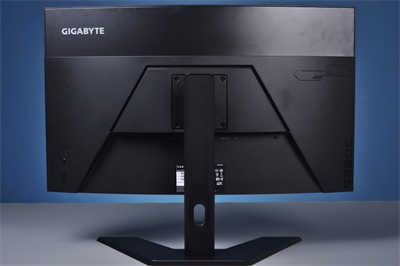 GIGABYTE G32QC电竞萤幕开箱测试/曲面1500R 2K 165Hz的划算之选(12)