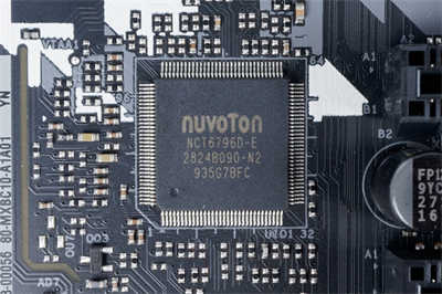 华擎ASRock Z490 Steel Legend/银白数位迷彩风格、钢铁传奇般的可靠性(28)