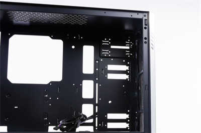 InWin 216简约风中塔式机壳开箱/简约铝质髮丝纹铭板、可容纳最大E-ATX主机板(23)