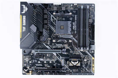 ASUS TUF B450M PLUS GAMING/五年保固可靠耐用、搭配R3 3300X的好选择(3)