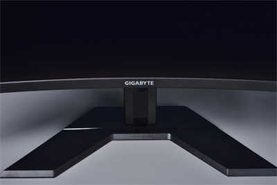 GIGABYTE G32QC电竞萤幕开箱测试/曲面1500R 2K 165Hz的划算之选(10)