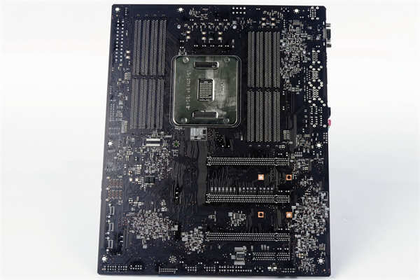 SuperMicro X11SRA-F 主机板开箱测试 / C422 晶片组、商用定位、Cascade Lake-W 支(3)