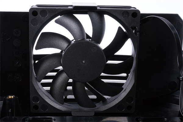 InWin B1 ITX迷你机壳开箱试组/圆润外型吸睛、无独显内部设计(9)