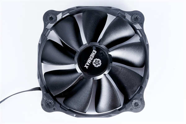 Enermax ETS-T50A-FSS AXE电竞光斧塔扇/支援230W+TDP、黑化外观设计，空冷解热好(15)