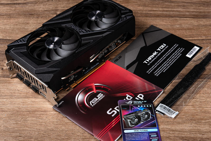 ROG STRIX RX 6600 XT OC 显示卡开箱 / 双轴向风扇 24.3cm 小短卡(4)