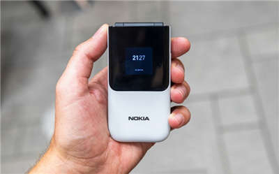 再次复刻经典手机Nokia推出全新2720摺机