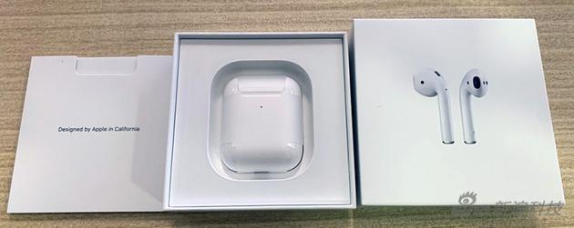 苹果AirPods 2连接速度和音质双改进，不能和1代混用(1)